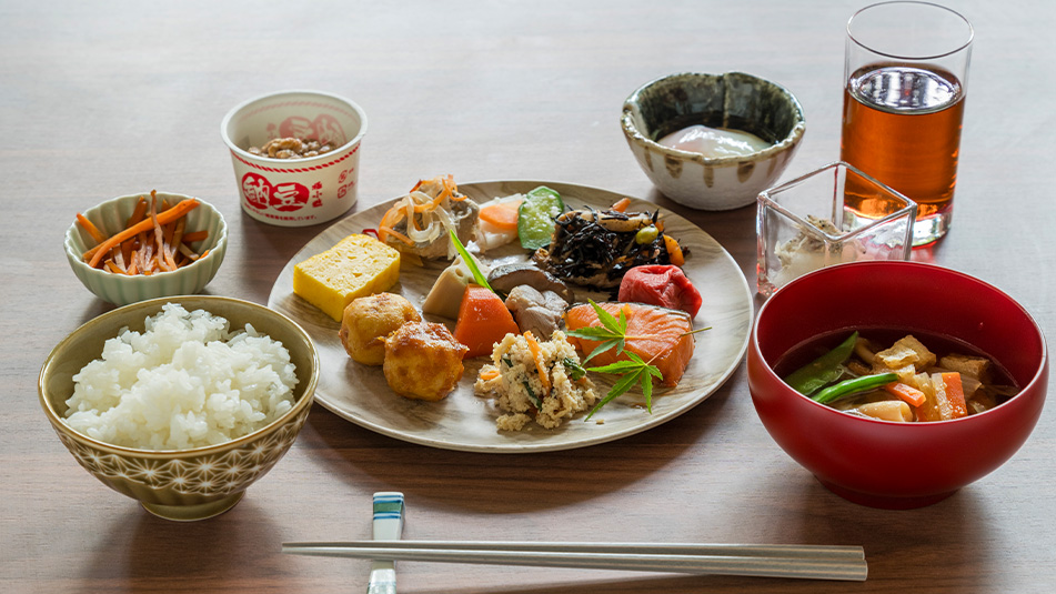 朝食
